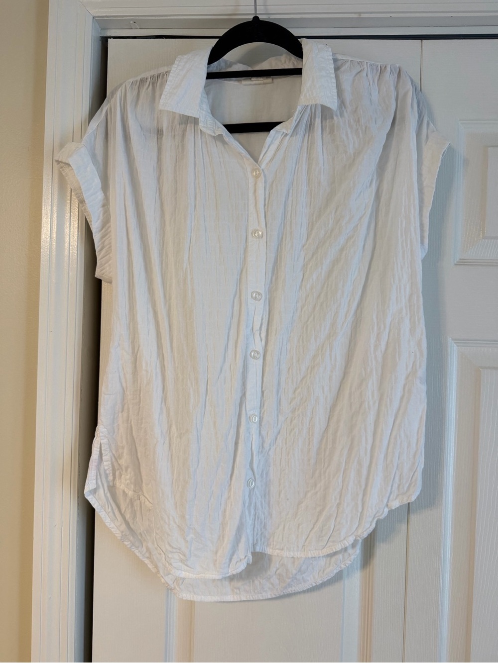 a.n.a White Short-Sleeve Button-Down Shirt